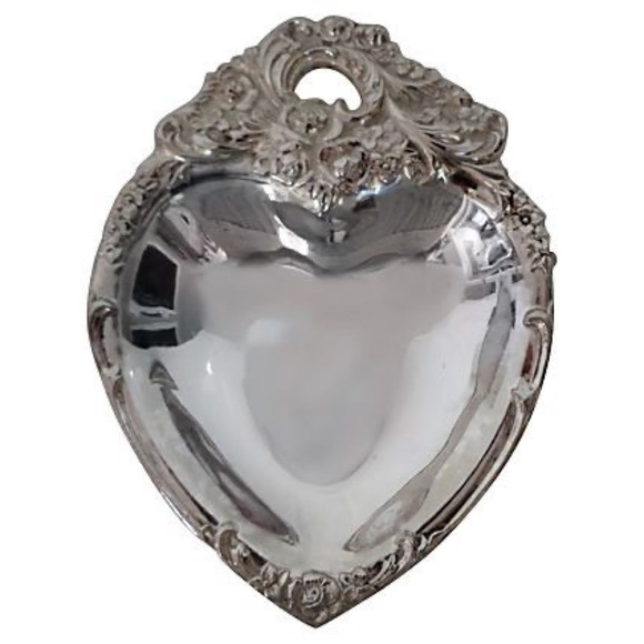 Leonard Silverplate Heart Dish - Picture 1 of 16